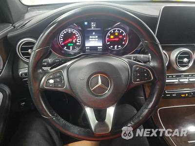 2017 Mercedes-Benz GLC 300 4MATIC - zdjęcie 10 z 24 - miniatura