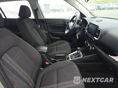 2023 Hyundai Venue SEL - zdjęcie 8 z 22 - miniatura