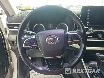 2021 Toyota Highlander LE - zdjęcie 10 z 32 - miniatura