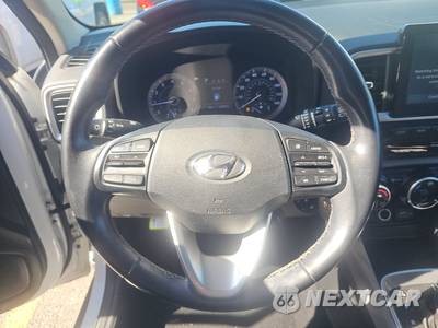 2022 Hyundai Venue SEL - zdjęcie 10 z 18 - miniatura