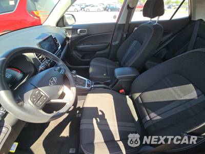 2025 Hyundai Venue SEL - zdjęcie 7 z 26 - miniatura