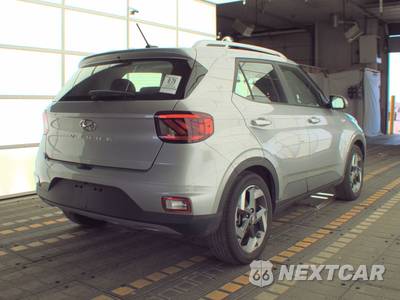 2025 Hyundai Venue SEL - zdjęcie 4 z 20 - miniatura
