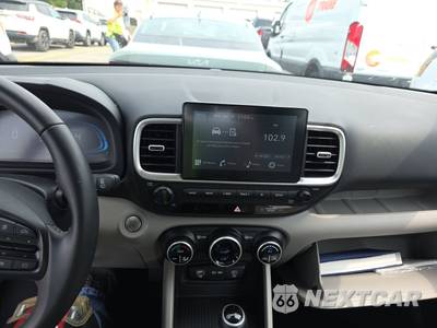 2025 Hyundai Venue SEL - zdjęcie 11 z 23 - miniatura