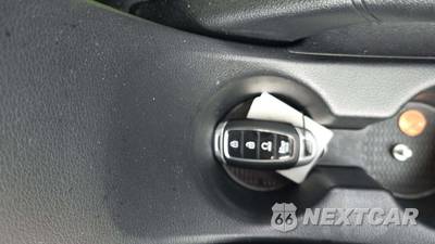 2025 Hyundai Venue SEL - zdjęcie 18 z 23 - miniatura