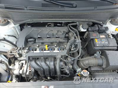 2025 Hyundai Venue SEL - zdjęcie 15 z 23 - miniatura