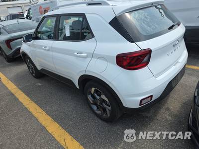 2025 Hyundai Venue SEL - zdjęcie 6 z 23 - miniatura