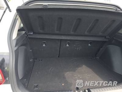 2025 Hyundai Venue SEL - zdjęcie 16 z 23 - miniatura