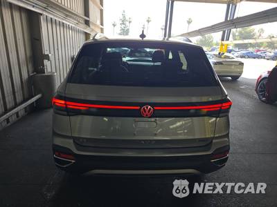 2025 Volkswagen Taos SE - zdjęcie 5 z 18 - miniatura