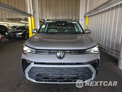 2025 Volkswagen Taos SE - zdjęcie 2 z 18 - miniatura