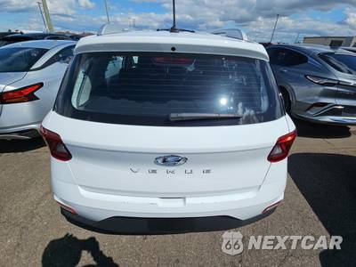 2025 Hyundai Venue SEL - zdjęcie 5 z 23 - miniatura