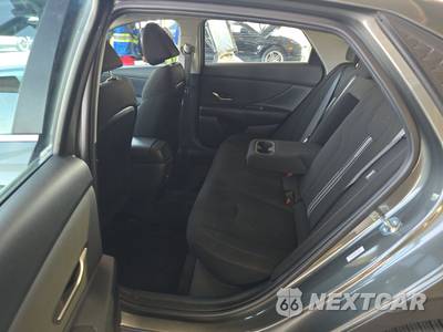 2025 Hyundai Elantra SEL Convenience - zdjęcie 13 z 27 - miniatura