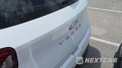 2025 Hyundai Venue SEL - zdjęcie 20 z 22 - miniatura