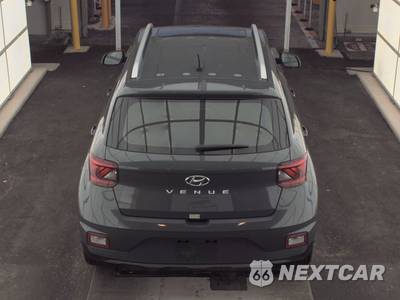 2025 Hyundai Venue SEL - zdjęcie 5 z 19 - miniatura