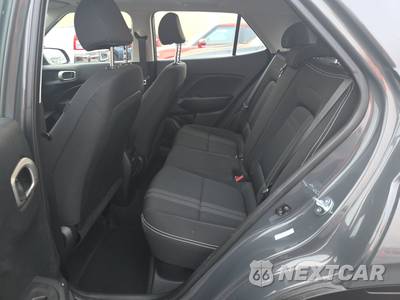2025 Hyundai Venue SEL - zdjęcie 13 z 19 - miniatura