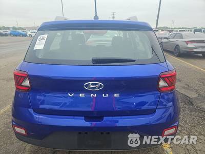 2025 Hyundai Venue SEL - zdjęcie 5 z 22 - miniatura