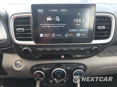 2025 Hyundai Venue SEL - zdjęcie 11 z 20 - miniatura