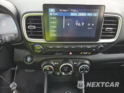 2025 Hyundai Venue SEL - zdjęcie 11 z 20 - miniatura