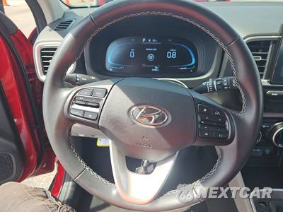 2025 Hyundai Venue SEL - zdjęcie 10 z 18 - miniatura