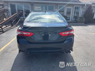 2020 Toyota Camry SE - zdjęcie 9 z 17 - miniatura