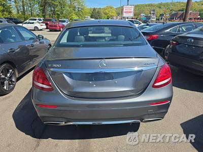 2018 Mercedes-Benz E 300 4MATIC Sedan - zdjęcie 5 z 23 - miniatura