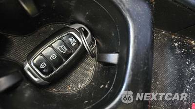 2020 Hyundai Santa Fe Limited - zdjęcie 18 z 29 - miniatura