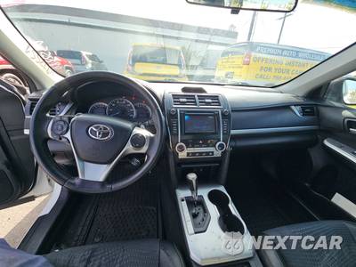 2013 Toyota Camry SE - zdjęcie 11 z 33 - miniatura
