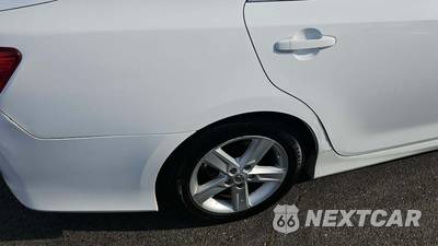 2013 Toyota Camry SE - zdjęcie 29 z 33 - miniatura