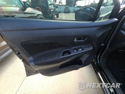 2021 Nissan Versa SV - zdjęcie 9 z 24 - miniatura