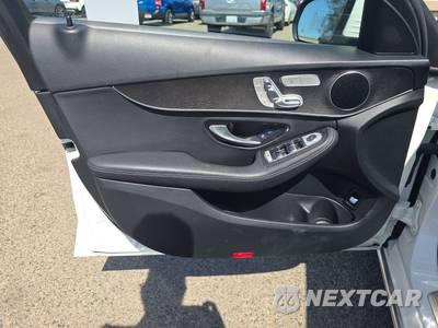 2021 Mercedes-Benz C 300 Sedan - zdjęcie 9 z 25 - miniatura