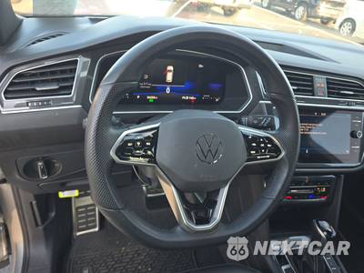 2023 Volkswagen Tiguan SE R-Line Black - zdjęcie 10 z 25 - miniatura