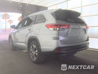2018 Toyota Highlander XLE - zdjęcie 8 z 36 - miniatura