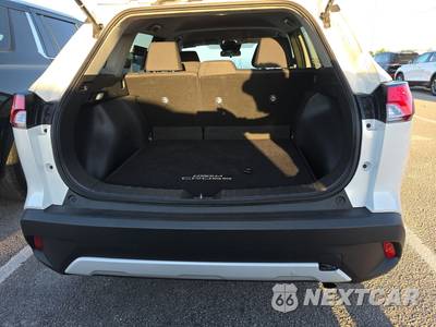 2024 Toyota Corolla Cross LE - zdjęcie 16 z 23 - miniatura