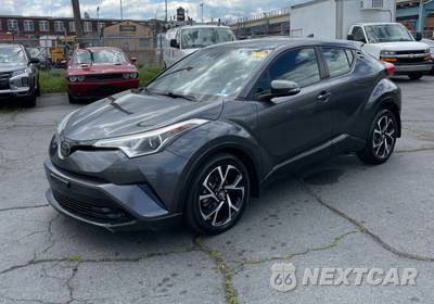 2018 Toyota C-HR XLE - zdjęcie 4 z 12 - miniatura