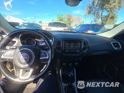 2018 Jeep Compass Latitude - zdjęcie 11 z 27 - miniatura