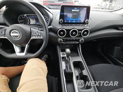 2025 Nissan Sentra SV - zdjęcie 11 z 31 - miniatura