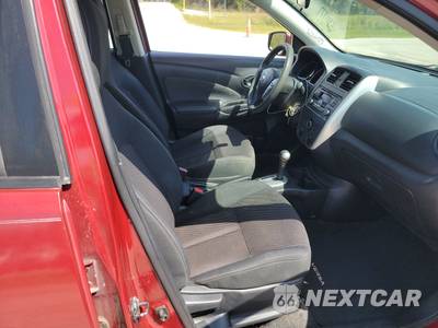 2016 Nissan Versa SV - zdjęcie 8 z 18 - miniatura