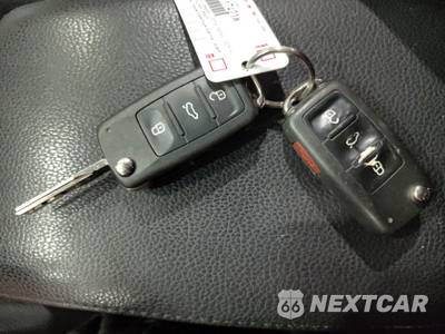 2010 Volkswagen Jetta Sedan Limited - zdjęcie 4 z 36 - miniatura