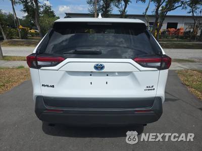 2022 Toyota RAV4 Hybrid XLE - zdjęcie 5 z 21 - miniatura