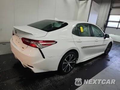 2020 Toyota Camry SE - zdjęcie 4 z 13 - miniatura