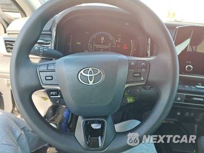 2026 Toyota Camry LE - zdjęcie 10 z 20 - miniatura