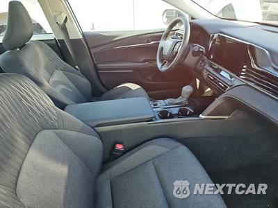 2026 Toyota Camry LE - zdjęcie 8 z 20 - miniatura