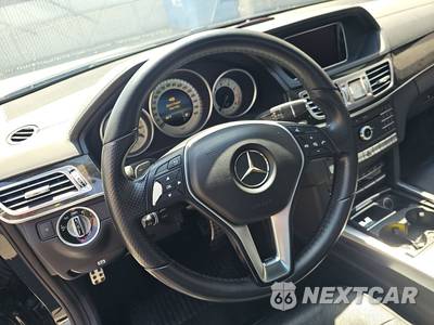 2016 Mercedes-Benz E 400 Sedan - zdjęcie 10 z 23 - miniatura