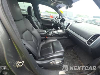 2017 Porsche Cayenne GTS - zdjęcie 8 z 20 - miniatura