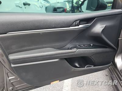 2019 Toyota Camry XSE - zdjęcie 15 z 35 - miniatura