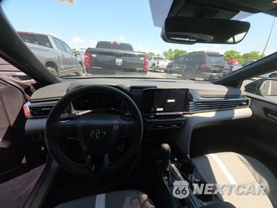 2026 Toyota Camry SE - zdjęcie 11 z 19 - miniatura