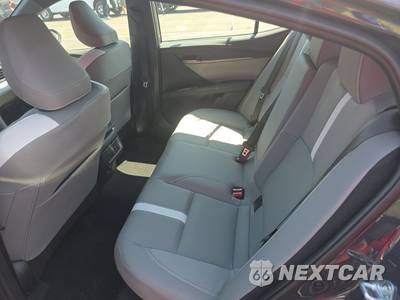 2026 Toyota Camry SE - zdjęcie 13 z 19 - miniatura