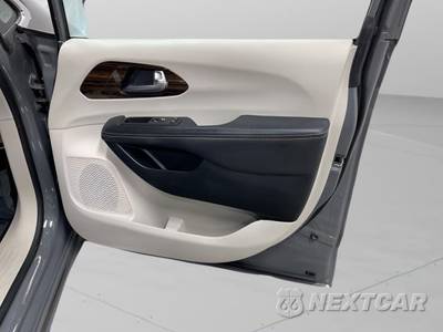 2023 Chrysler Pacifica Limited 121.6" WB - zdjęcie 30 z 38 - miniatura