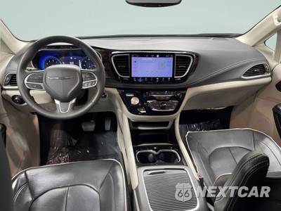 2023 Chrysler Pacifica Limited 121.6" WB - zdjęcie 10 z 38 - miniatura