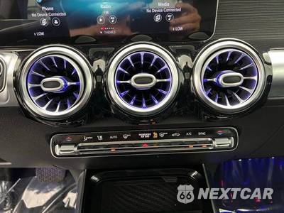 2021 Mercedes-Benz GLB 250 4MATIC - zdjęcie 34 z 46 - miniatura