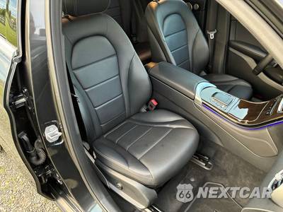 2021 Mercedes-Benz GLC 300 4MATIC - zdjęcie 22 z 35 - miniatura